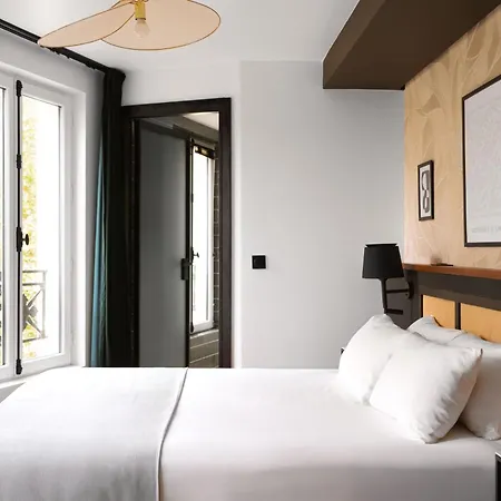 Limehome Montmartre Париж