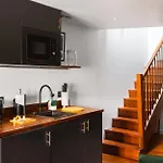 Limehome Montmartre 4* 파리