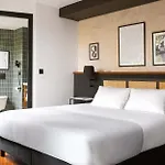 Limehome Montmartre 호텔 4*