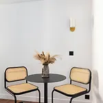 Hotel Limehome Montmartre Paris
