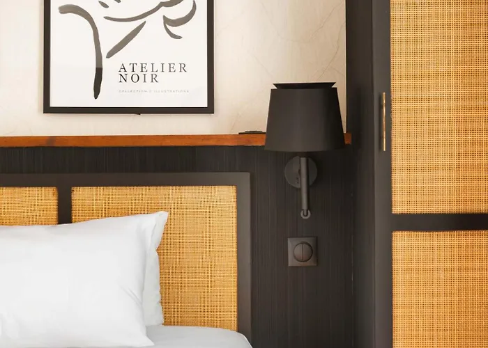 Limehome Montmartre 4* París