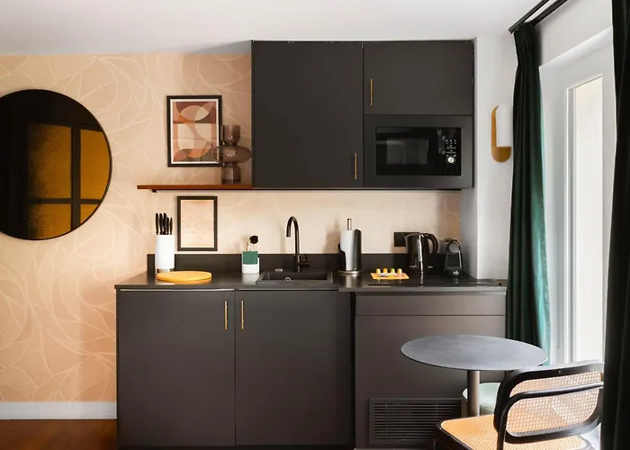 Limehome Montmartre Hotel