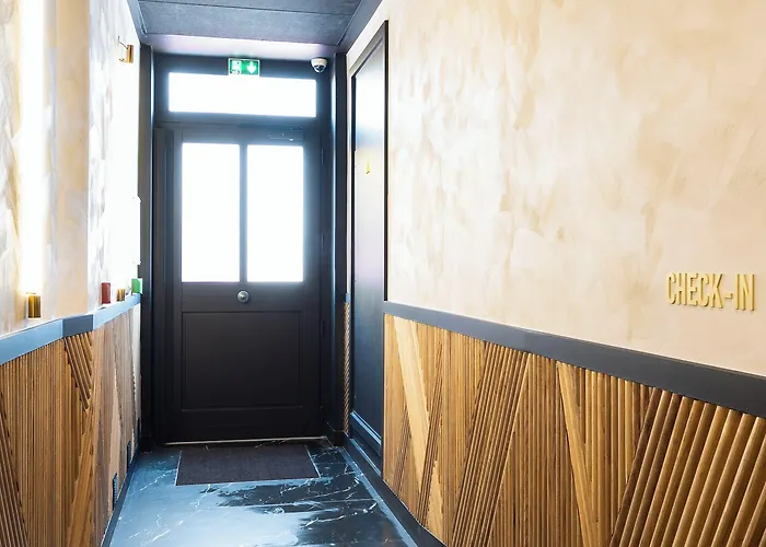 Limehome Montmartre 4*