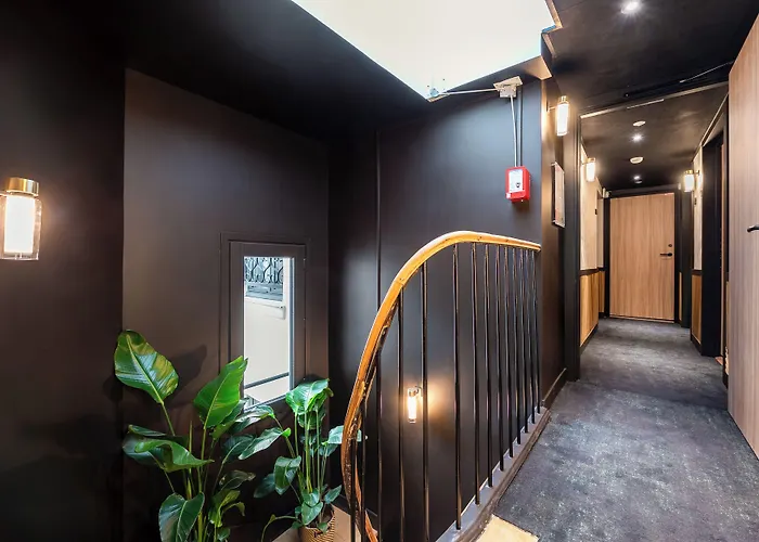 Hotel Limehome Montmartre 4*