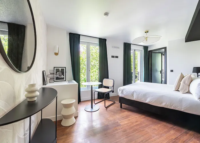 Hotel Limehome Montmartre París