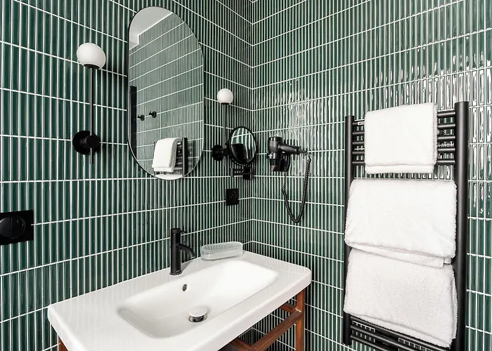 Limehome Montmartre Hotel París