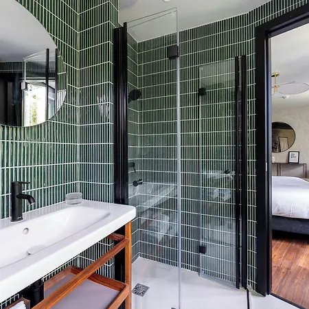 Limehome Montmartre 4* Paris
