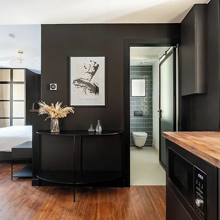 Limehome Montmartre Hotel 4*