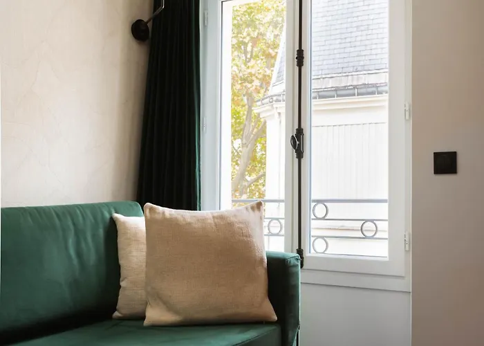 Limehome Montmartre מלון