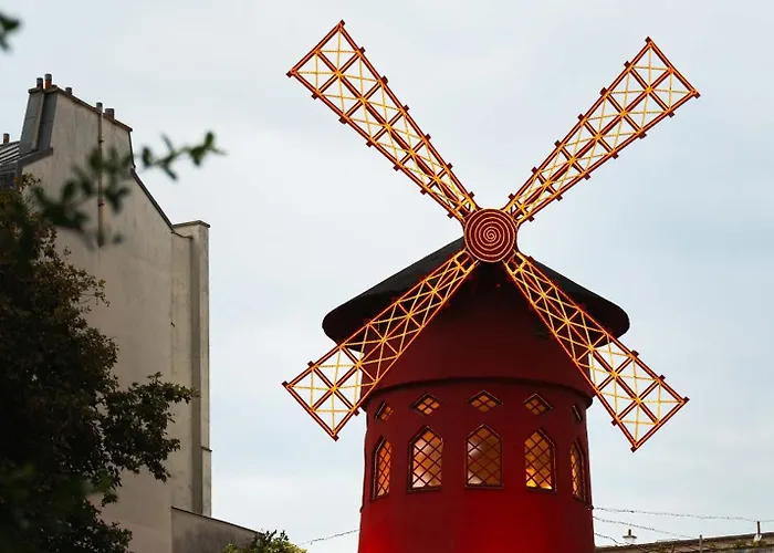 Limehome Montmartre מלון 4*