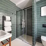 Otel Limehome Montmartre Paris